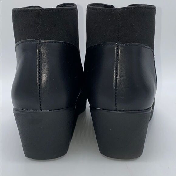Munro | Rachael Ankle Bootie - Picture 6 of 8